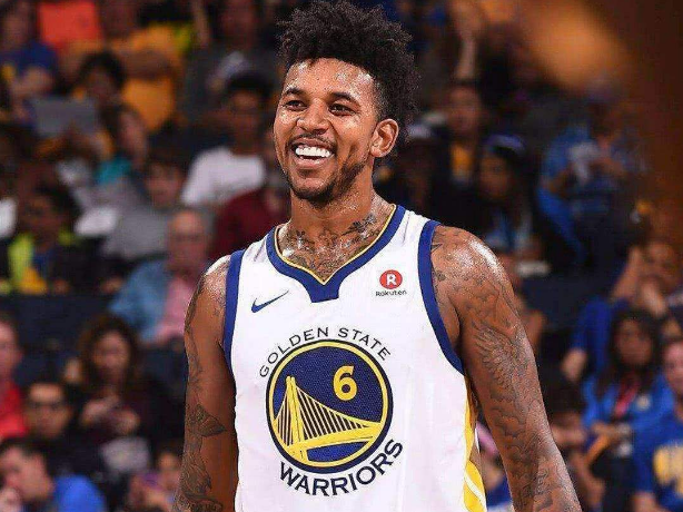 内维尔：顶级联赛中输球是正常现象，阿森纳不应因此慌乱（内维尔：顶级联赛失利属常态，阿森纳无需慌张）