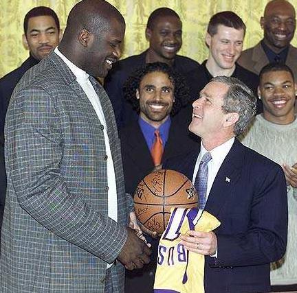 姆巴佩祝贺阿什拉夫当选非洲足球先生：爱你，你是非洲之王（姆巴佩贺阿什拉夫加冕非洲足球先生：爱你，非洲之王）