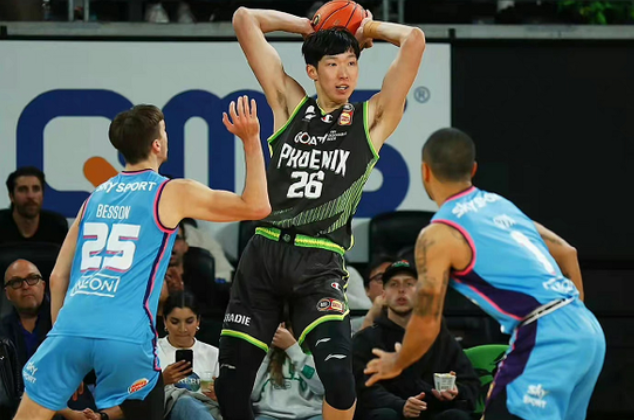 为纪念马拉多纳去世五周年，巴塞罗那阿根廷领事馆举办艺术展（阿根廷驻巴塞罗那领事馆举办艺术展纪念马拉多纳逝世五周年）