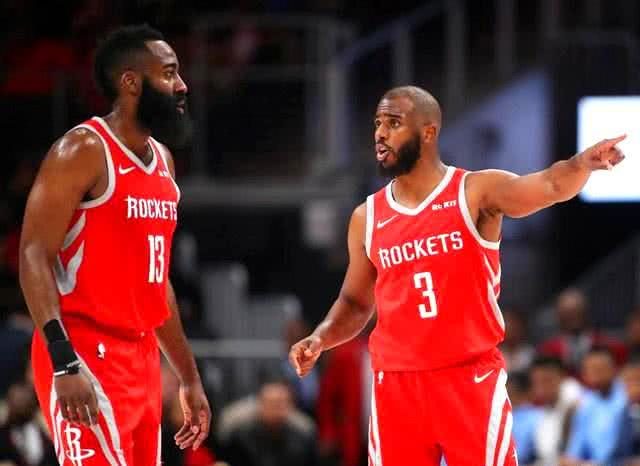 门兴格拉德巴赫vs沃尔夫斯堡：雷纳、尼科-埃尔维迪首发，埃里克森、马耶尔出战（门兴战狼堡：雷纳、尼科-埃尔维迪首发，埃里克森、马耶尔登场）