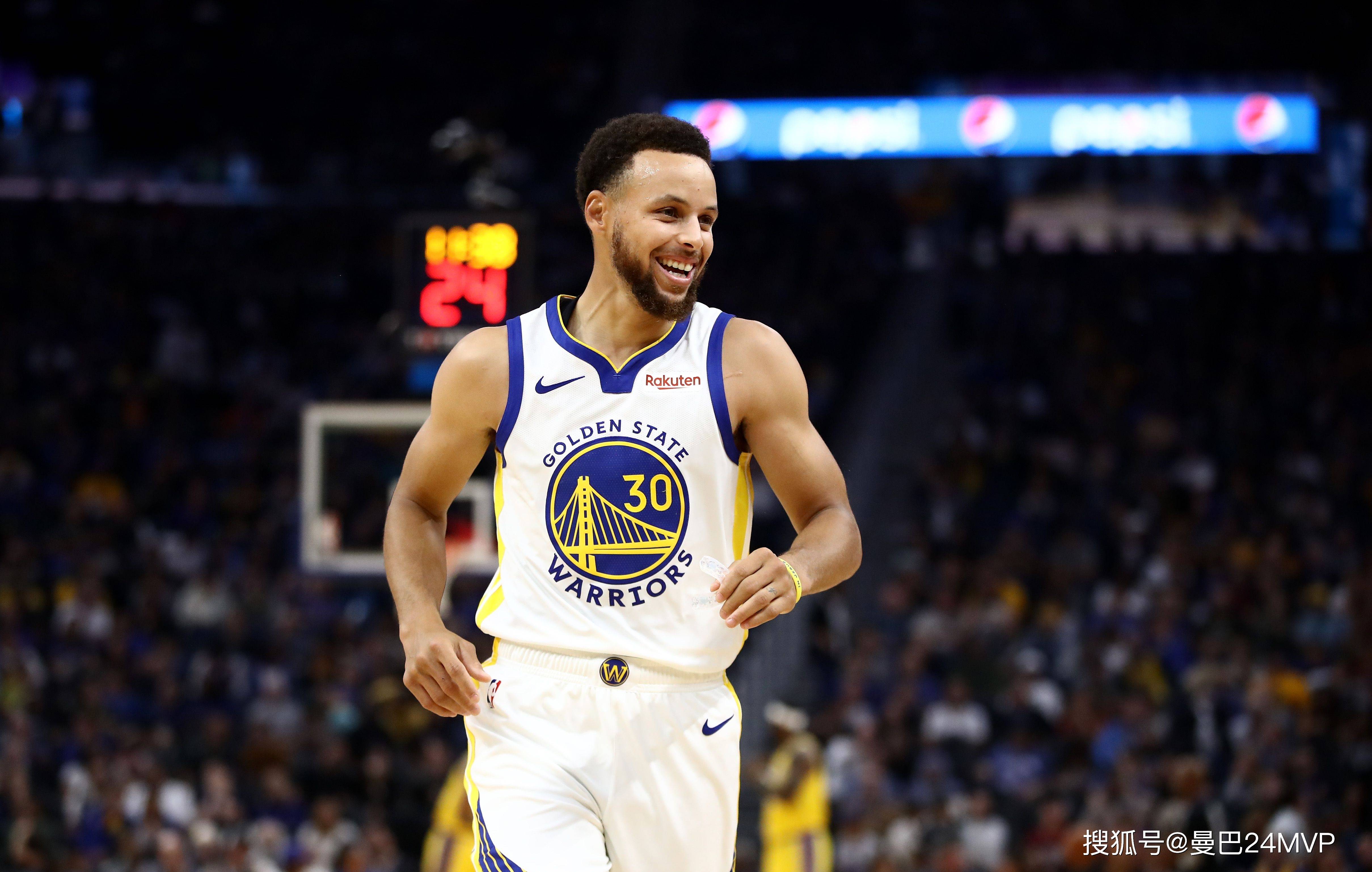 澳超半场：德利安诺夫两送失误，麦克阿瑟暂2-1喷气机（半场战报：德利安诺夫两度失误，麦克阿瑟暂以2-1领先喷气机）