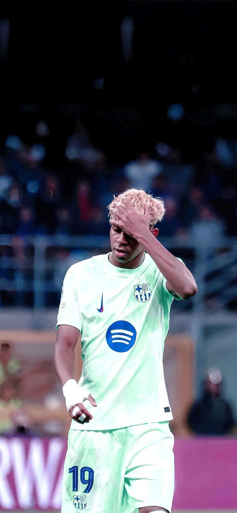 罗哥对梅西的评价可能有一些针对性，但点评曼联就是纯粹客观（罗哥评梅西或带主观色彩，评曼联则完全客观）