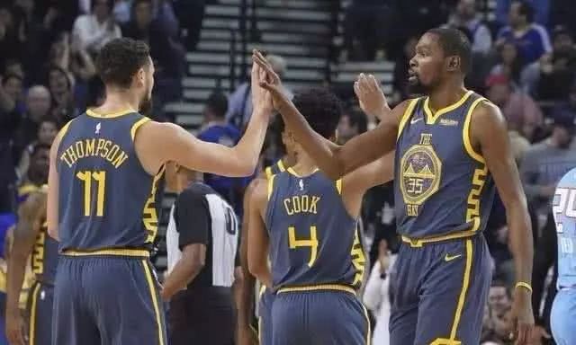 名记：保罗在与科比意外离世前的那晚曾有过一次深刻的交谈（知名记者披露：科比不幸离世前夜，保罗曾与他进行一次深度交流）