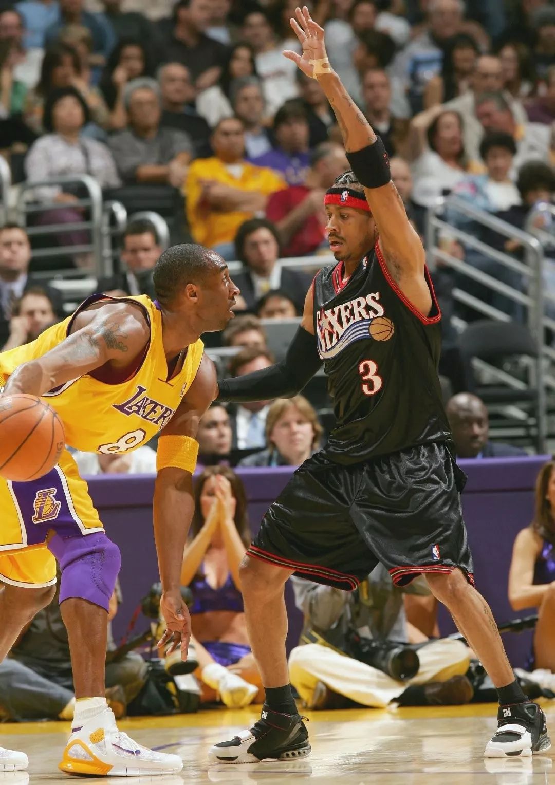 记者：昨晚阿代米和于根伟指导聊了挺久，阿代米哭了（记者：阿代米昨夜与于根伟长谈后落泪）