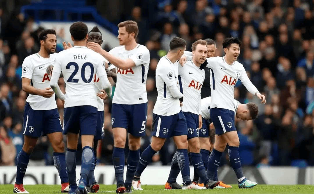 刘若钒本赛季从三镇自由身加盟海港，贡献5球6助攻（刘若钒本赛季以自由身从三镇转投海港，交出5球6助攻）