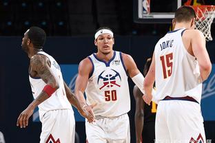 詹姆斯谈NBA杯出局：我不在乎这个，有没有杯赛我都热爱打球（詹姆斯回应NBA杯出局：杯赛与否无关紧要，我依旧热爱打球）