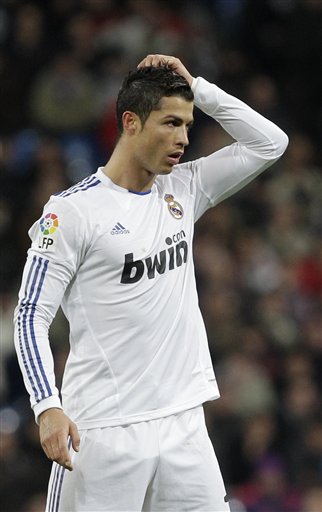 迈阿密3-1温哥华成功夺冠！梅西击败苦主穆勒，收获生涯第47冠（迈阿密3-1击退温哥华捧杯，梅西力克宿敌穆勒收获生涯第47冠）