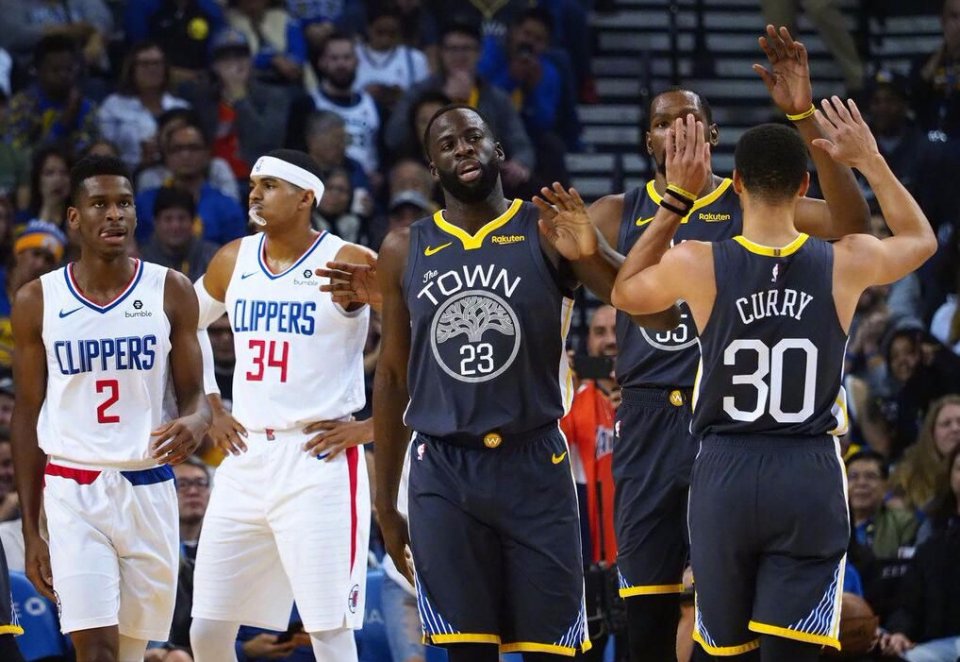 广东队在CBA俱乐部杯首战遭遇惨败，落后山西14分，外援表现不佳，失误频繁，防守被压制。（CBA俱乐部杯揭幕战广东队以14分负于山西，外援低迷、失误不断、防守端受制）